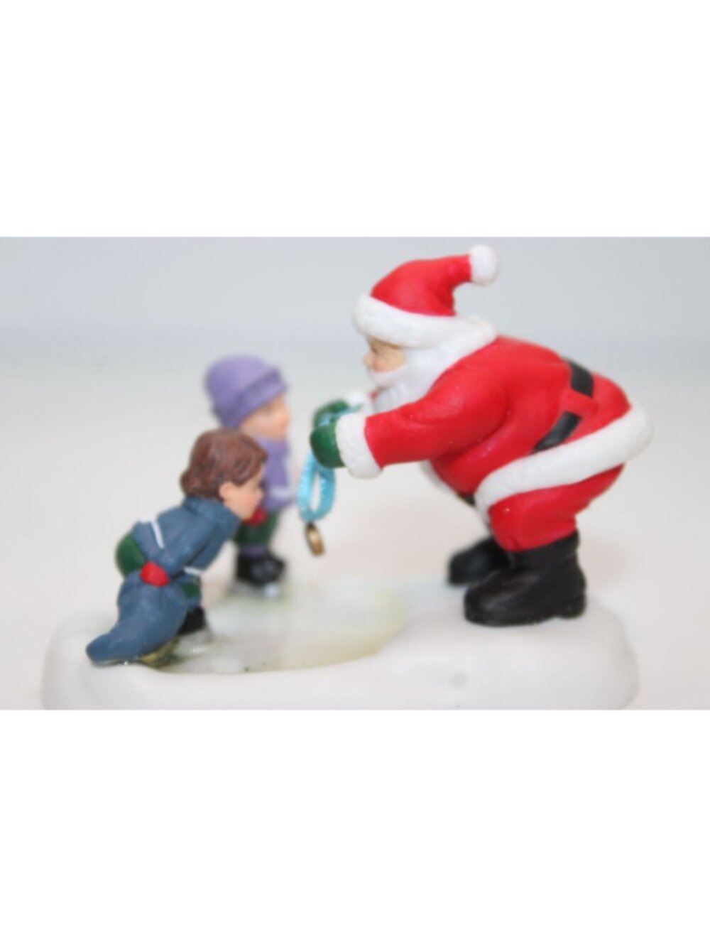 Dept 56 North Pole Village - Glacier Park Pavilion - Picture 6 of 11